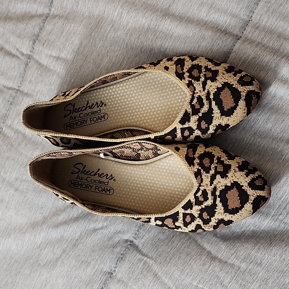Skechers shoes